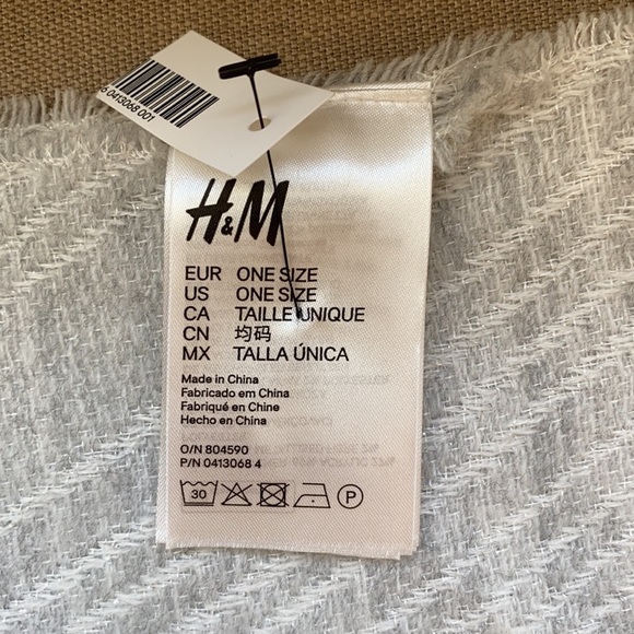 H&M Pale Grey/Silver Scarf NEW - Picture 3 of 5